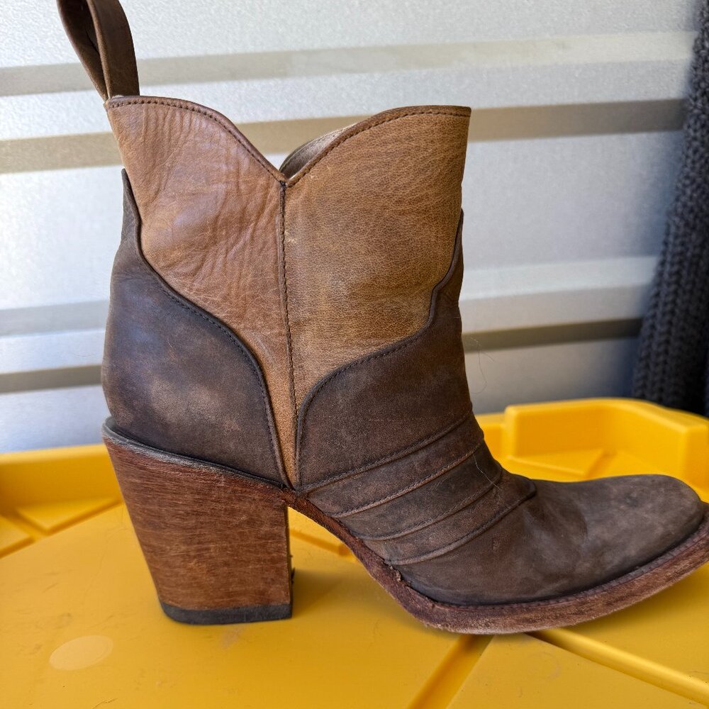 Vintage Womens Corral Circle G Bootie worn once